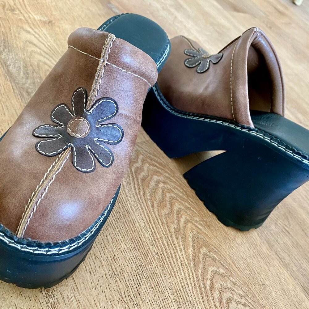 dELiA*s So Called Scheme Floral Clogs - brown size 7 Women's - Picture 4 of 14